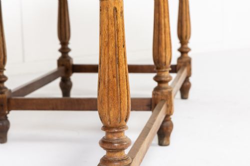 FRENCH OAK SERVINGDRAPERS TABLE C1900 - ADDITIONAL PHOTO 4