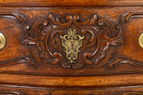 18TH CENTURY FRENCH WALNUT COMMODE - ADDITIONAL PHOTO 2