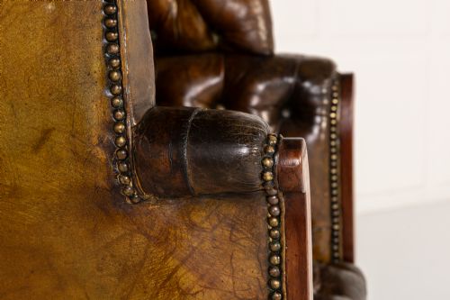 LARGE 18TH CENTURY ENGLISH LEATHER PORTERS CHAIR - ADDITIONAL PHOTO 2