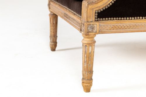 PAIR OF 19TH CENTURY FRENCH WING CHAIRS - ADDITIONAL PHOTO 7