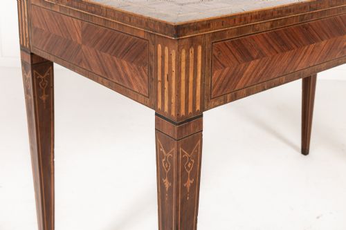 PAIR OF 18TH CENTURY ITALIAN KINGWOOD AND WALNUT CONSOLE TABLES - ADDITIONAL PHOTO 2