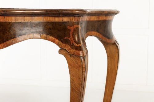 19TH CENTURY ITALIAN WALNUT CONSOLESIDE TABLE - ADDITIONAL PHOTO 2