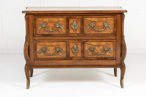 18TH CENTURY FRENCH MAZARIN COMMODE