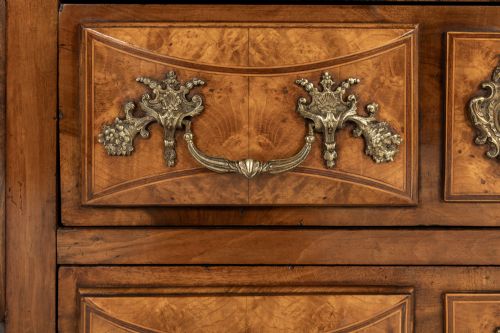 18TH CENTURY FRENCH MAZARIN COMMODE - ADDITIONAL PHOTO 1