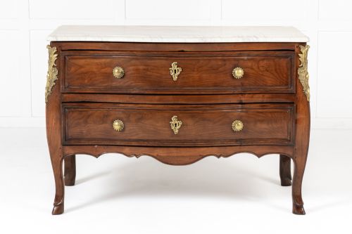 18TH CENTURY FRENCH CHERRYWOOD SERPENTINE COMMODE - ADDITIONAL PHOTO 4