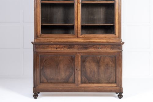 LARGE 19TH CENTURY ITALIAN WALNUT CABINETBOOKCASE - ADDITIONAL PHOTO 3