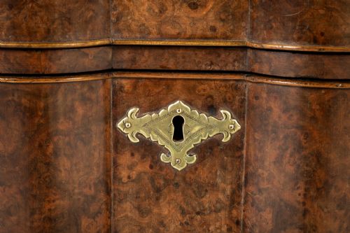 SMALL DUTCH BURR WALNUT CHEST OF DRAWERS - ADDITIONAL PHOTO 2