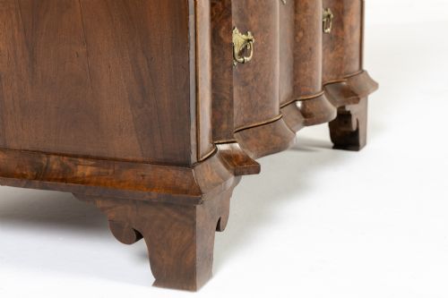 SMALL DUTCH BURR WALNUT CHEST OF DRAWERS - ADDITIONAL PHOTO 8