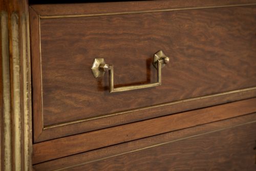 18TH CENTURY FRENCH MAHOGANY COMMODE - ADDITIONAL PHOTO 3