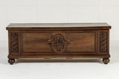 18th century italian walnut coffer - CATEGORY: ANTIQUE CHESTS - DATED 18TH CENTURY