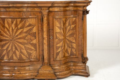 19TH CENTURY ITALIAN WALNUT SIDE CABINET - ADDITIONAL PHOTO 3