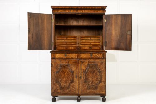 17TH CENTURY FRENCH WALNUT CABINET - ADDITIONAL PHOTO 1