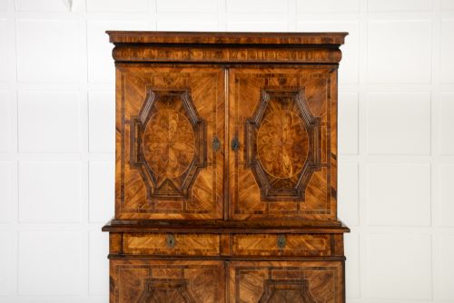 17TH CENTURY FRENCH WALNUT CABINET - ADDITIONAL PHOTO 3