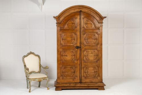 LARGE 18TH CENTURY ITALIAN PINE ARMOIRECABINET