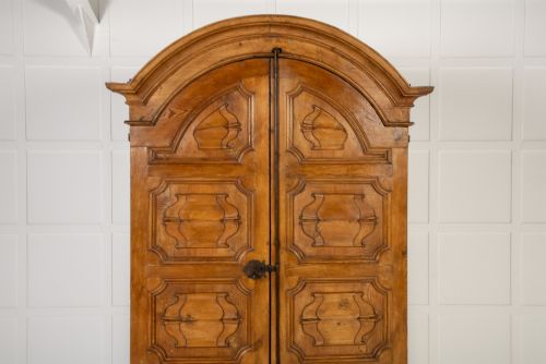 LARGE 18TH CENTURY ITALIAN PINE ARMOIRECABINET - ADDITIONAL PHOTO 3