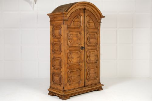 LARGE 18TH CENTURY ITALIAN PINE ARMOIRECABINET - ADDITIONAL PHOTO 7
