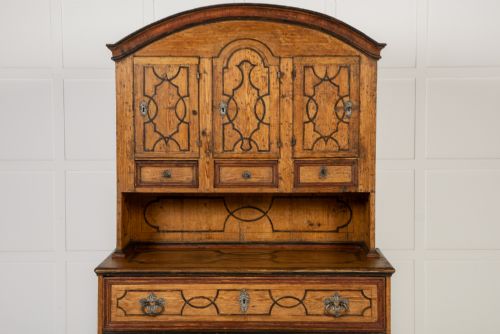 18TH CENTURY PINE CABINET WITH ORIGINAL PAINT - ADDITIONAL PHOTO 3