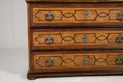 18TH CENTURY PINE CABINET WITH ORIGINAL PAINT - ADDITIONAL PHOTO 5