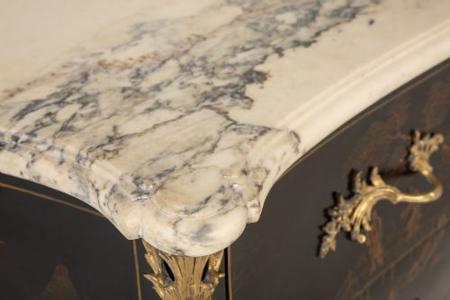 FRENCH BOMBE CHINOISERIE JAPANNED LACQUER COMMODE C1900 - ADDITIONAL PHOTO 5