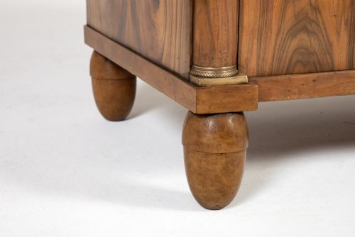 19TH CENTURY ITALIAN WALNUT COMMODE - ADDITIONAL PHOTO 4