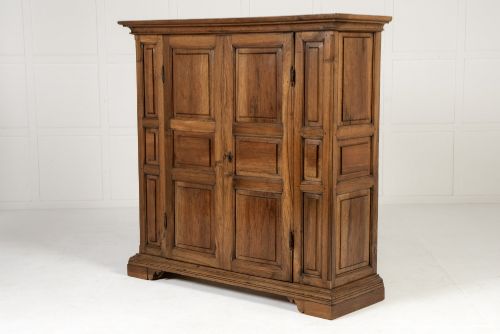 18TH CENTURY ITALIAN WALNUT CABINET - ADDITIONAL PHOTO 1
