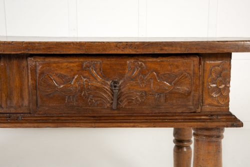 LARGE 17TH CENTURY SPANISH WALNUT TABLE - ADDITIONAL PHOTO 4