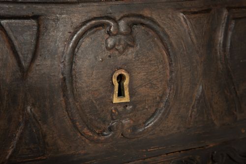 18TH CENTURY FRENCH EBONISED BOMBE COMMODE - ADDITIONAL PHOTO 8