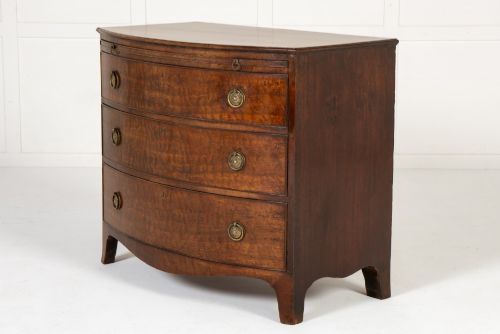 19TH CENTURY MAHOGANY ENGLISH REGENCY BOW FRONTED CHEST OF DRAWERS - ADDITIONAL PHOTO 1
