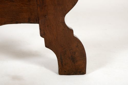 PAIR OF 18TH CENTURY ITALIAN WALNUT DEMI LUNE CONSOLE TABLES - ADDITIONAL PHOTO 8