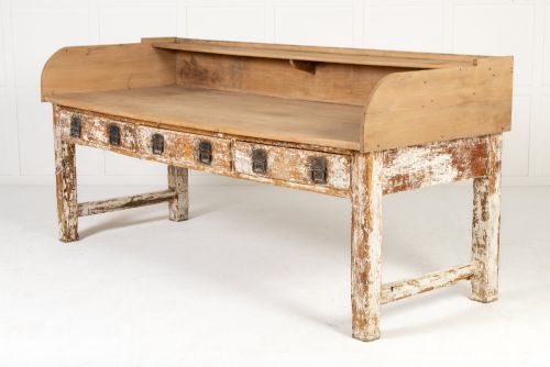 LARGE 19TH CENTURY FRENCH PINE BAKERS TABLE - ADDITIONAL PHOTO 1