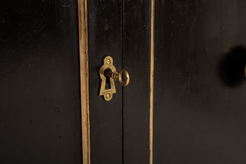 PAIR OF 18TH CENTURY ITALIAN EBONISED CABINETS - ADDITIONAL PHOTO 5