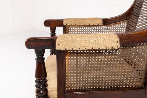 REGENCY MAHOGANY BERGRE LIBRARY ARMCHAIR IN THE MANNER OF GILLOWS - ADDITIONAL PHOTO 1