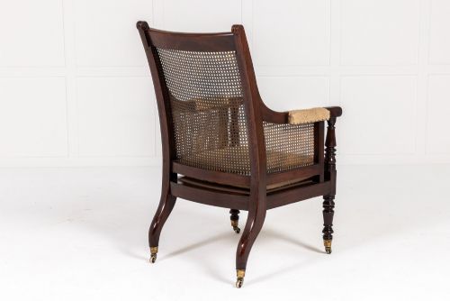 REGENCY MAHOGANY BERGRE LIBRARY ARMCHAIR IN THE MANNER OF GILLOWS - ADDITIONAL PHOTO 7