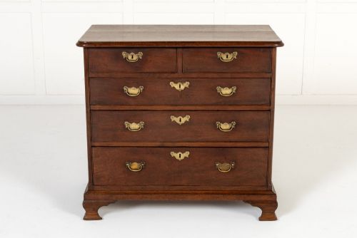 18TH CENTURY ENGLISH WALNUT CHEST OF DRAWERS