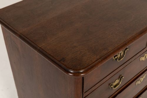 18TH CENTURY ENGLISH WALNUT CHEST OF DRAWERS - ADDITIONAL PHOTO 2