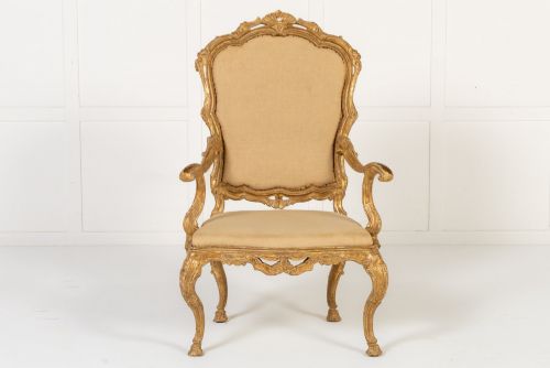 18TH CENTURY ITALIAN CARVED GILTWOOD ARMCHAIR