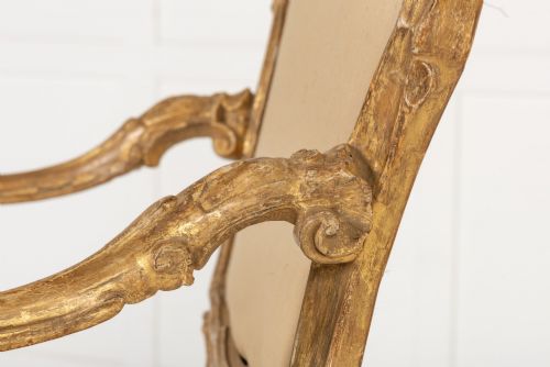 18TH CENTURY ITALIAN CARVED GILTWOOD ARMCHAIR - ADDITIONAL PHOTO 4