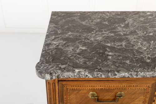 18TH CENTURY FRENCH WALNUT COMMODE - ADDITIONAL PHOTO 6