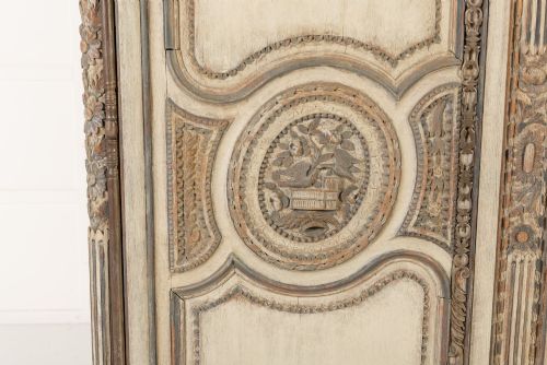 18TH CENTURY FRENCH PAINTED ARMOIRE - ADDITIONAL PHOTO 5
