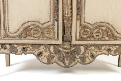 18TH CENTURY FRENCH PAINTED ARMOIRE - ADDITIONAL PHOTO 12