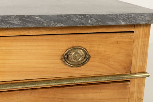 18TH CENTURY FRENCH CHERRYWOOD COMMODE - ADDITIONAL PHOTO 4
