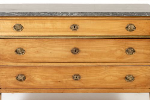 18TH CENTURY FRENCH CHERRYWOOD COMMODE - ADDITIONAL PHOTO 5