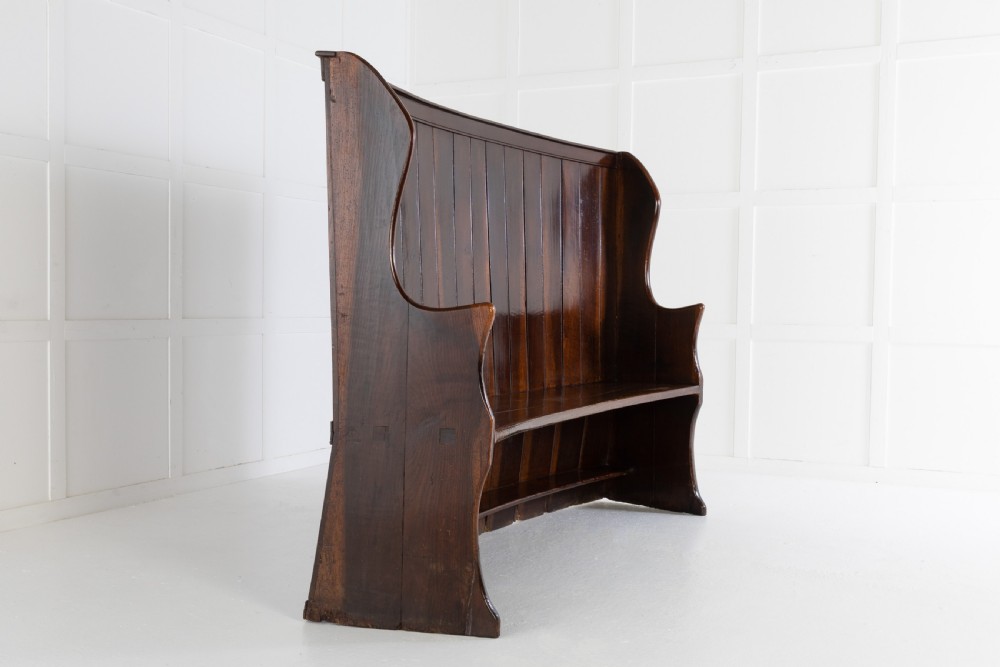 19th Century Welsh Oak Settle View II
