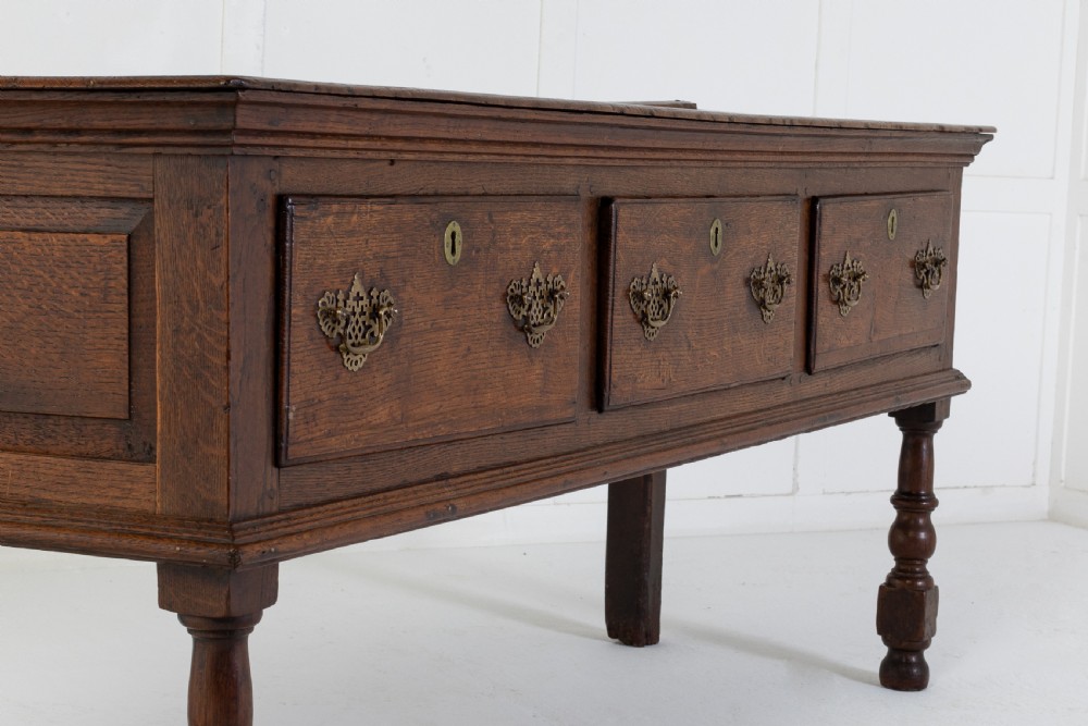 Early 18th Century Oak Dresser Base View VII