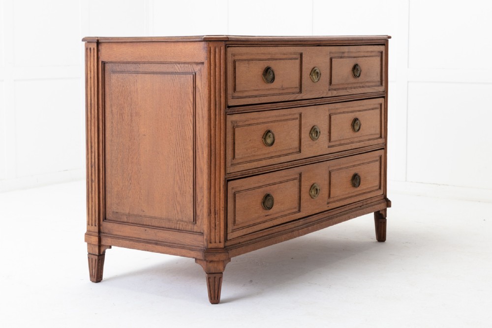18th Century Oak Chest of Drawers