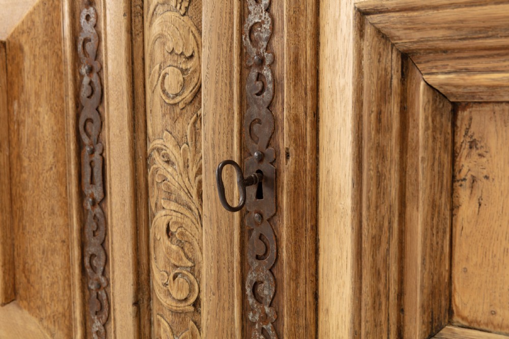 17th Century Flemish Bleached Oak Cabinet View VII