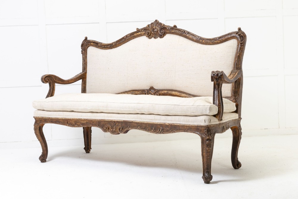 18th Century Italian Carved and Gilded Sofa View VII