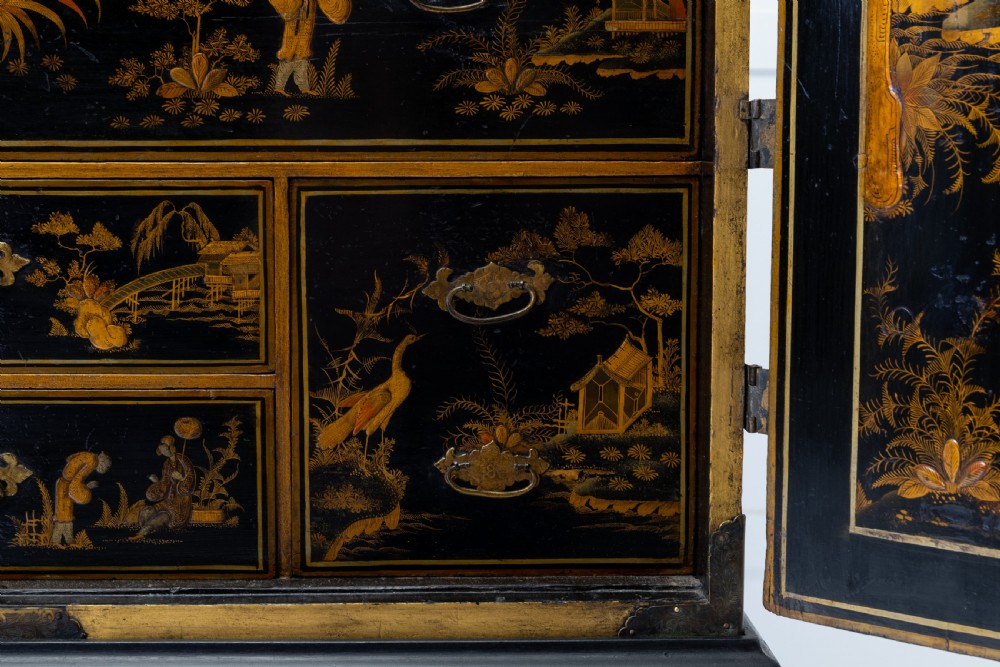 Late 17th Century Chinoiserie Cabinet on Stand View VIII