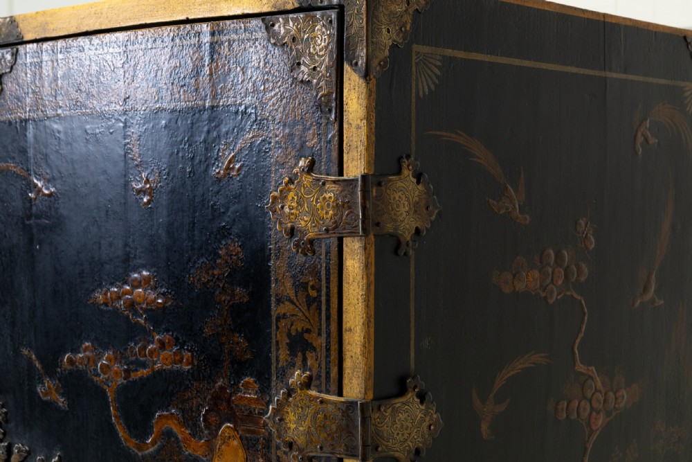 Late 17th Century Chinoiserie Cabinet on Stand View X
