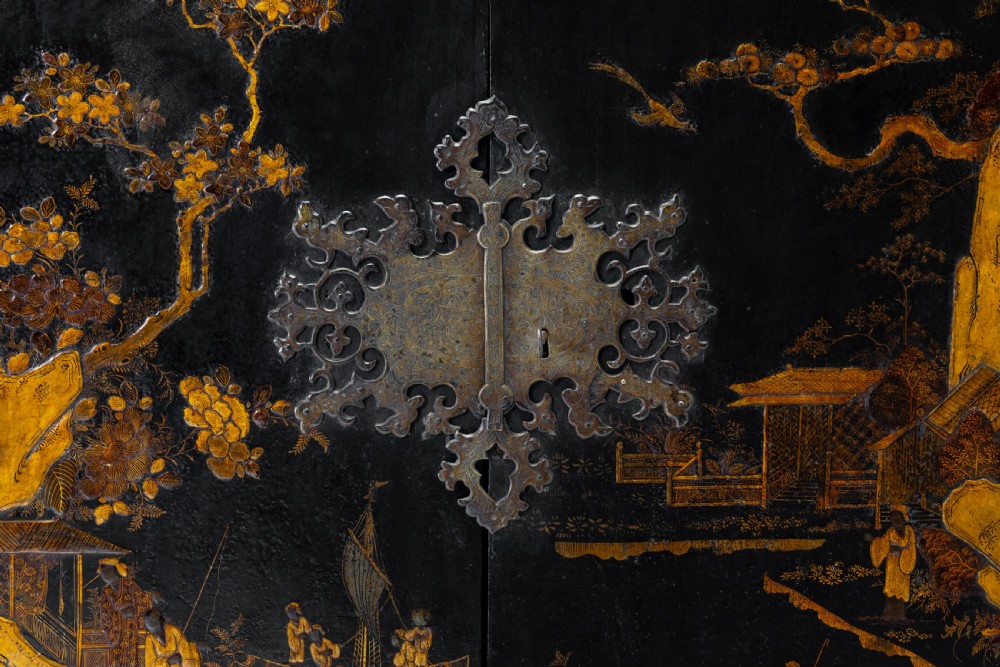 Late 17th Century Chinoiserie Cabinet on Stand View XI